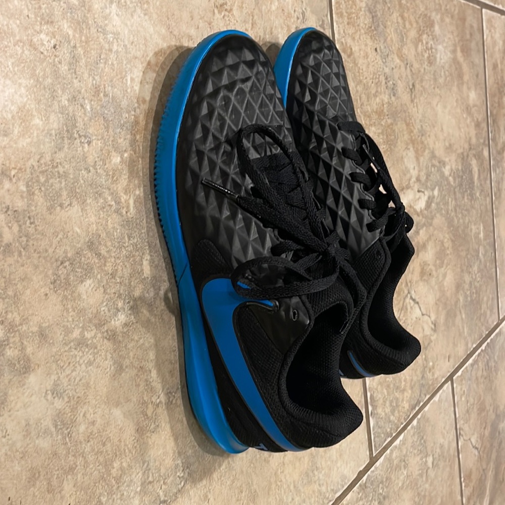 Nike Tiempo LegendX 8 Club IC Black Blue Hero indoor soccer - like new